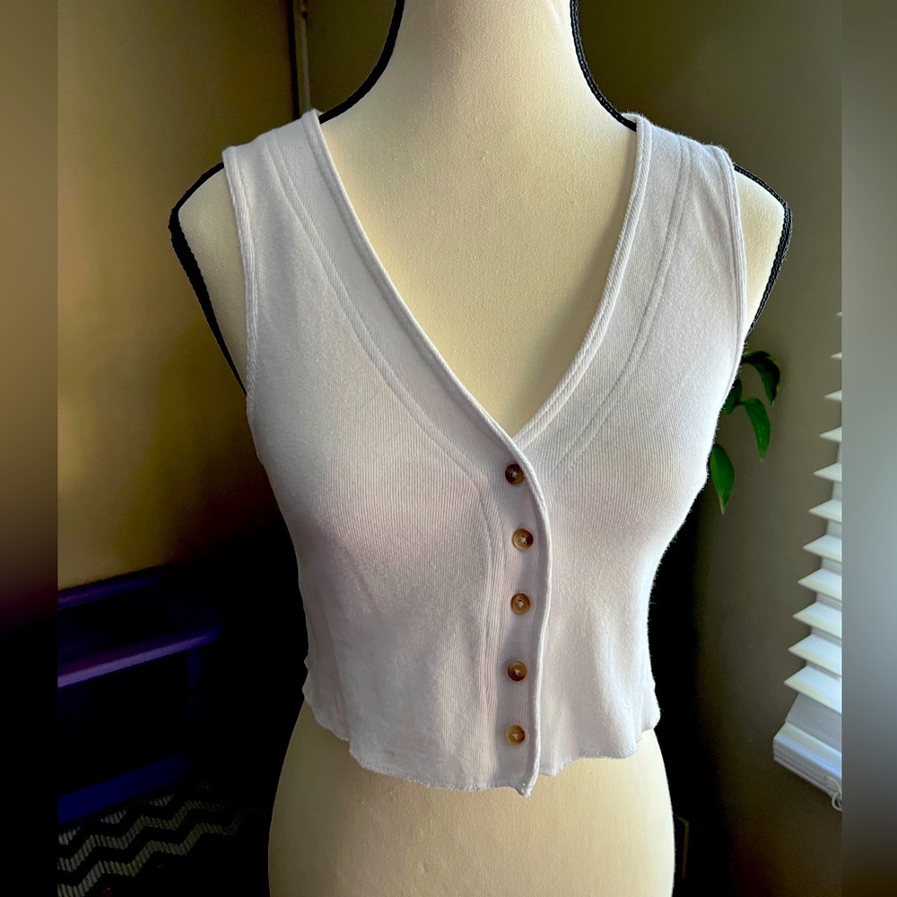 Kimchi Blue Button-up Sleeveless Crop